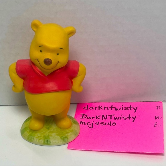 BNWT Vintage Winnie the Pooh bisque figurine Classic Winnie the Pooh collection - Picture 1 of 8